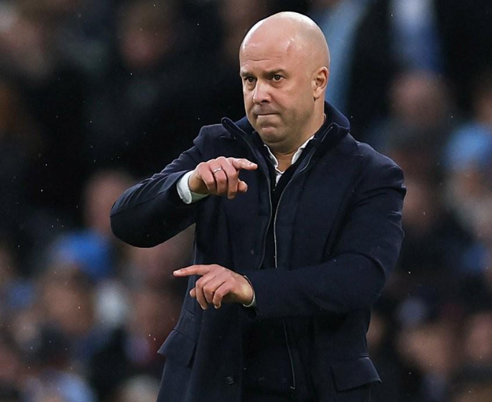 利物浦賽季困境與前景：競(jìng)爭(zhēng)、信任與變革的交織